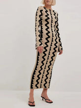 Contrast Bell Sleeve Maxi Dress Newgew Dresses