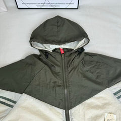 Contrasting Color Sun Protection Jacket PinTow