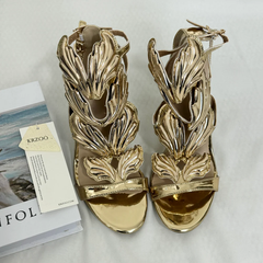 Stiletto Sandals With Metal Wings PinTow