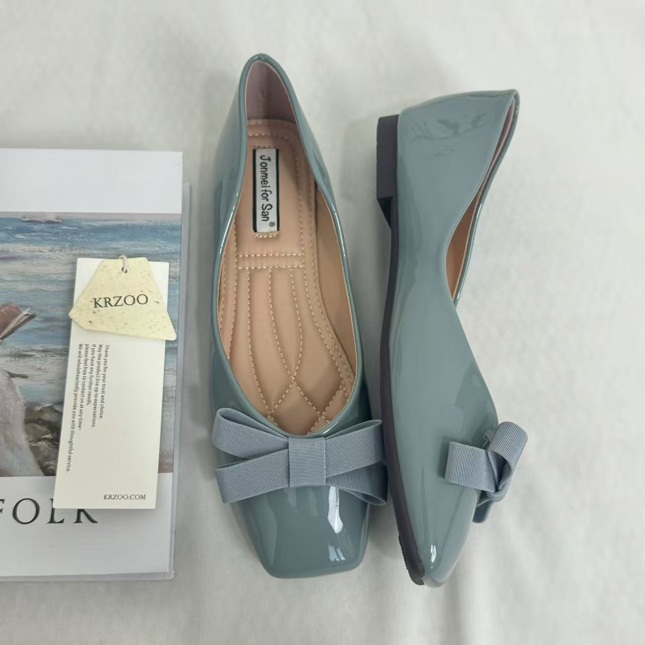 Square-Toe Bow-Accented Low-Cut Flats PinTow