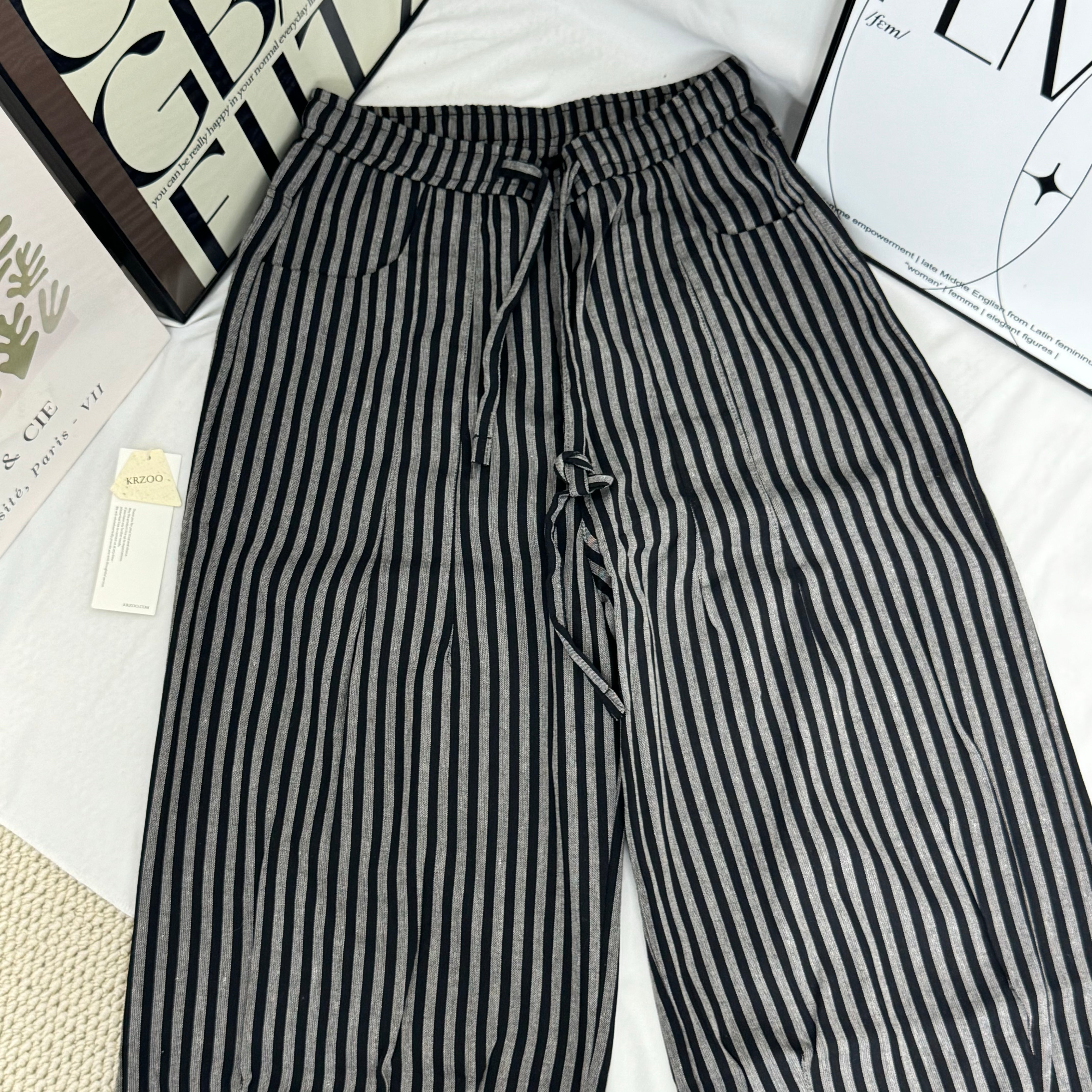 Lazy And Draping Straight-Leg Trousers PinTow