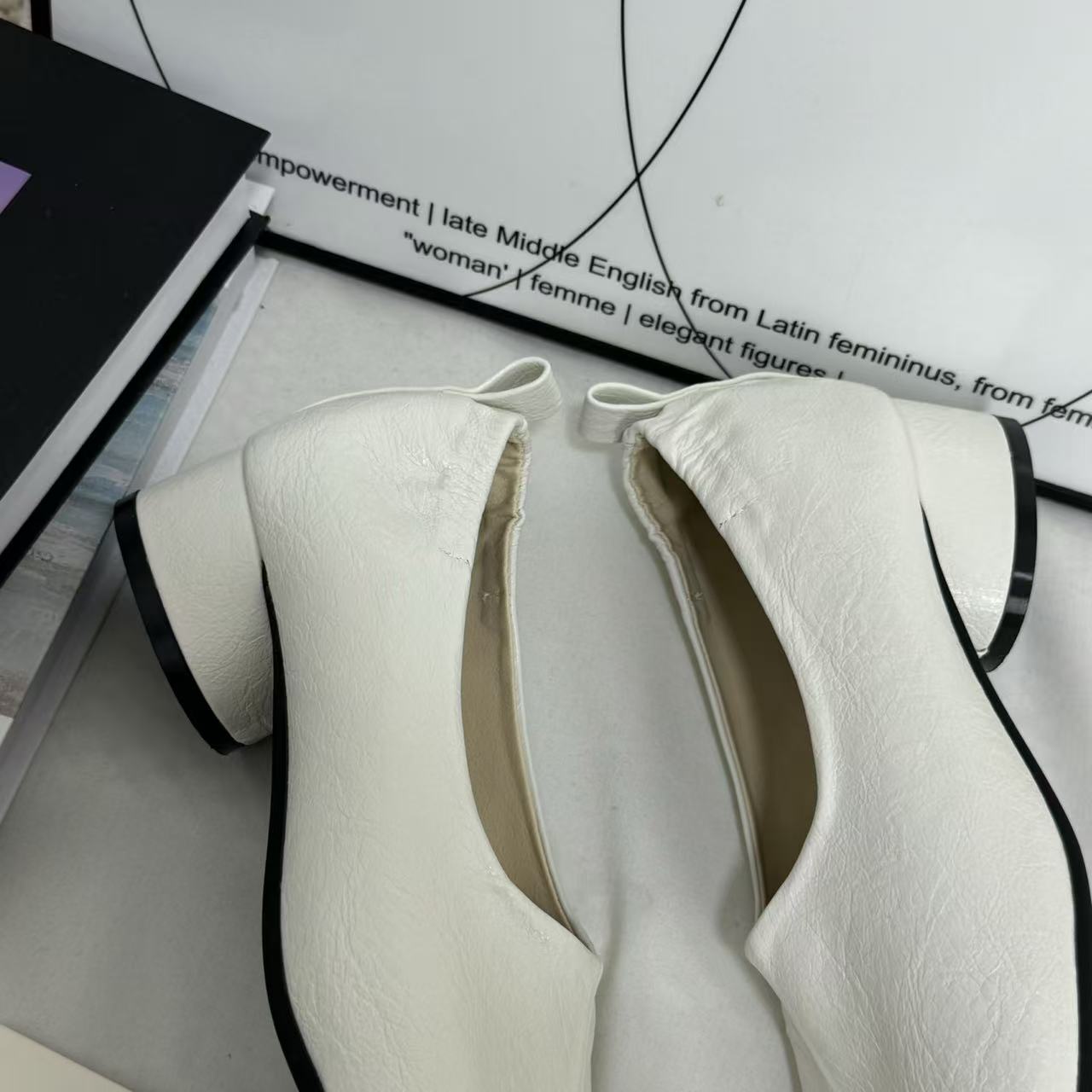 Retro Split-Toe Chunky Heeled Loafers PinTow