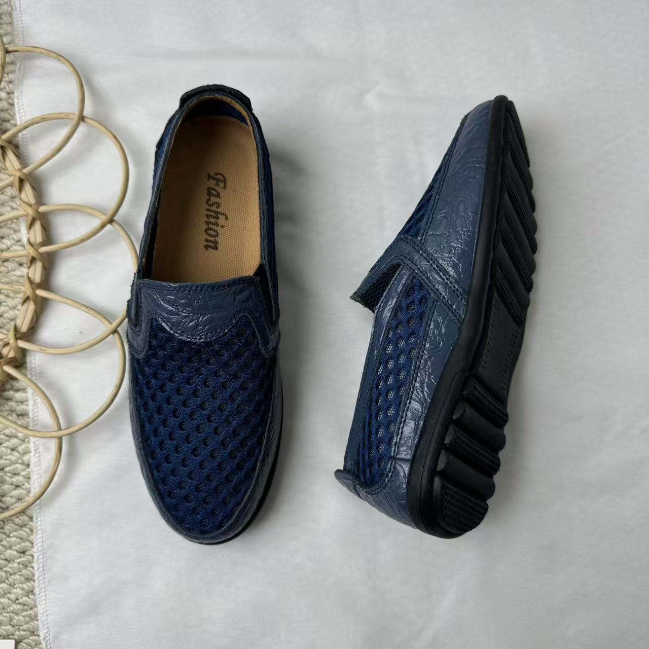 Breathable Mesh Leather Shoes PinTow