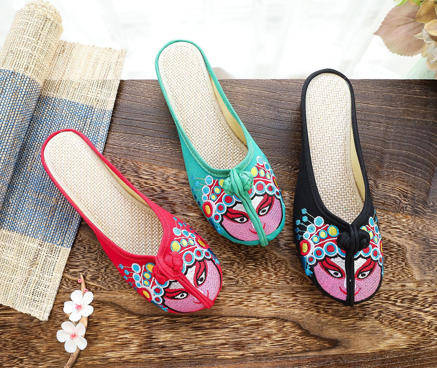 Women's Chinese Style National Essence Facial Makeup Dan Canvas Shoes Newgew