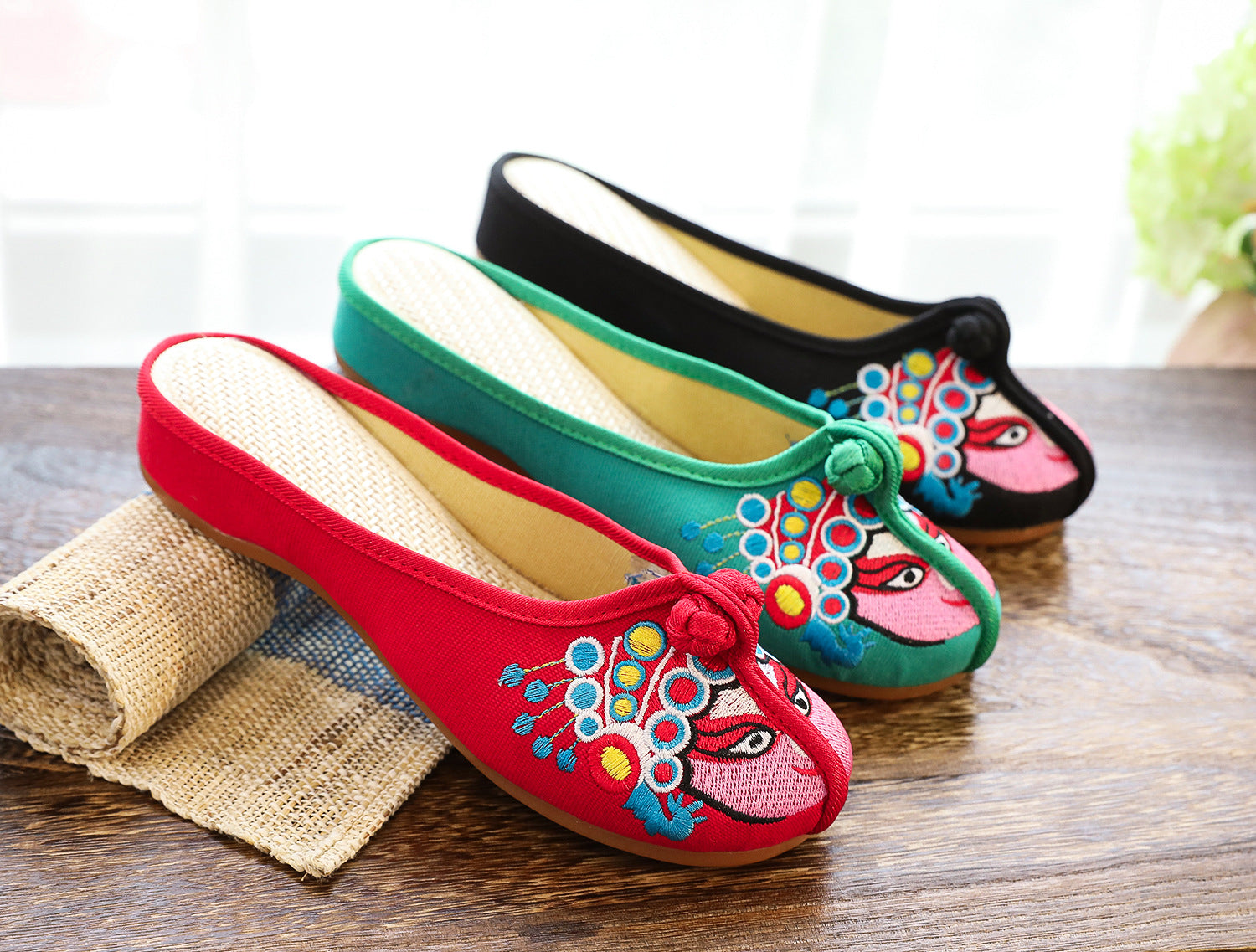 Women's Chinese Style National Essence Facial Makeup Dan Canvas Shoes Newgew