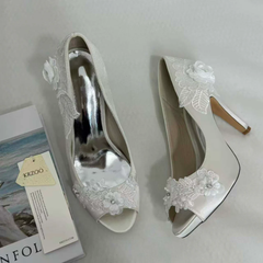 Low-Cut Pearl-Embroidered High Heels PinTow