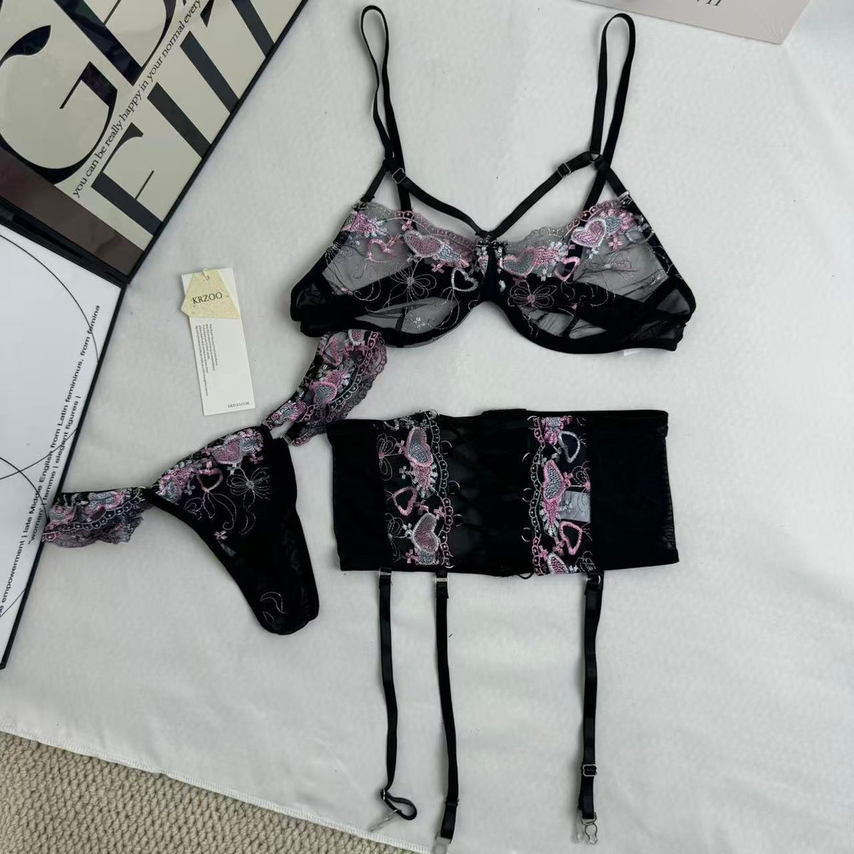 Embroidered netting three-piece set PinTow