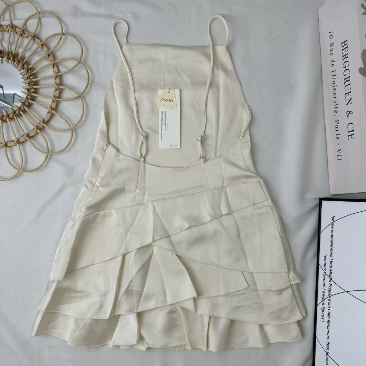 Lace-Covered Shawl-Neck Dress PinTow