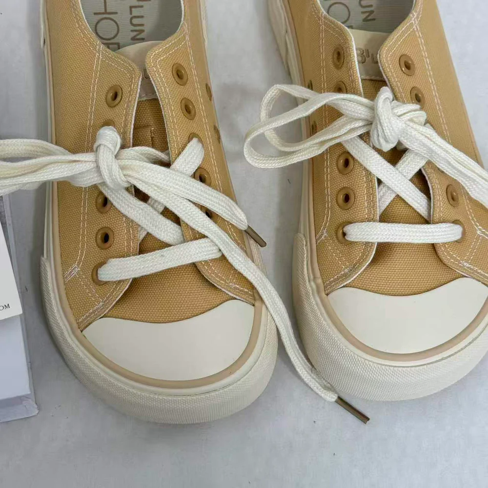 Versatile Round-Toe Platform Sneakers PinTow