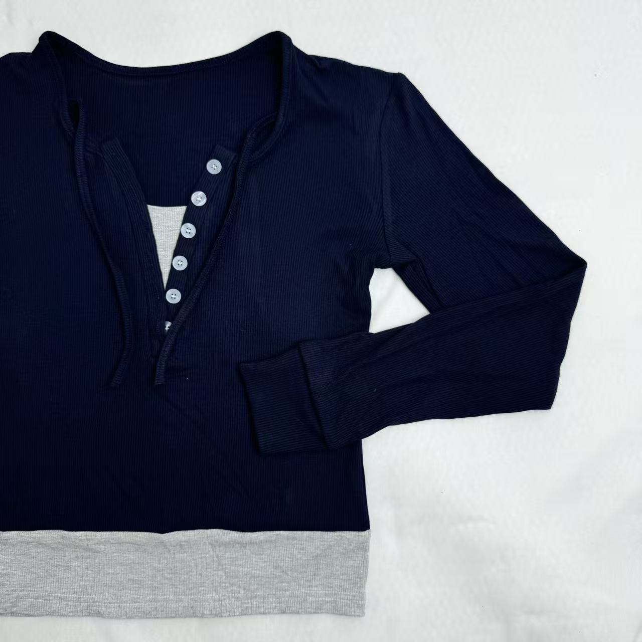 Color-Blocked Faux Two-Piece Long-Sleeved Top PinTow