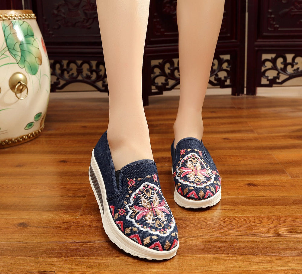 Women's Cloth Ethnic Style Embroidered Wedge Heels Newgew