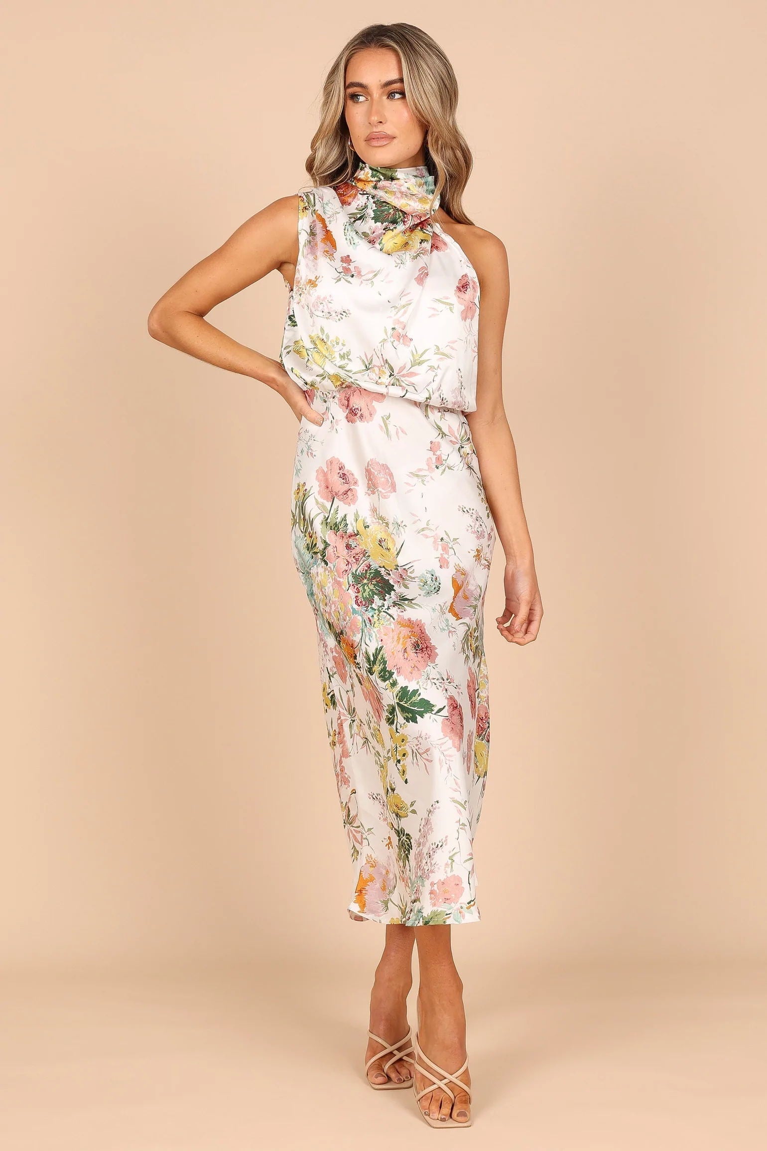 Wine Country Dates Floral Halter Neck Elastic Waist Maxi Dress Newgew Dresses