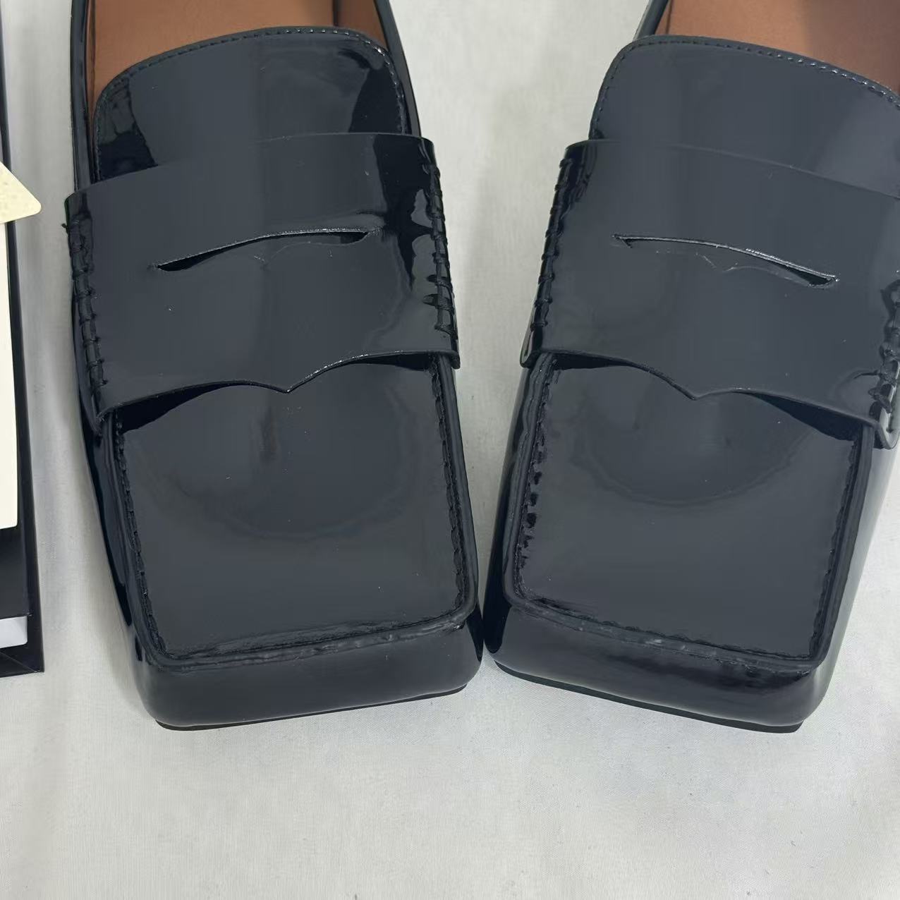 Slip-On Square-Toed Leather Shoes PinTow