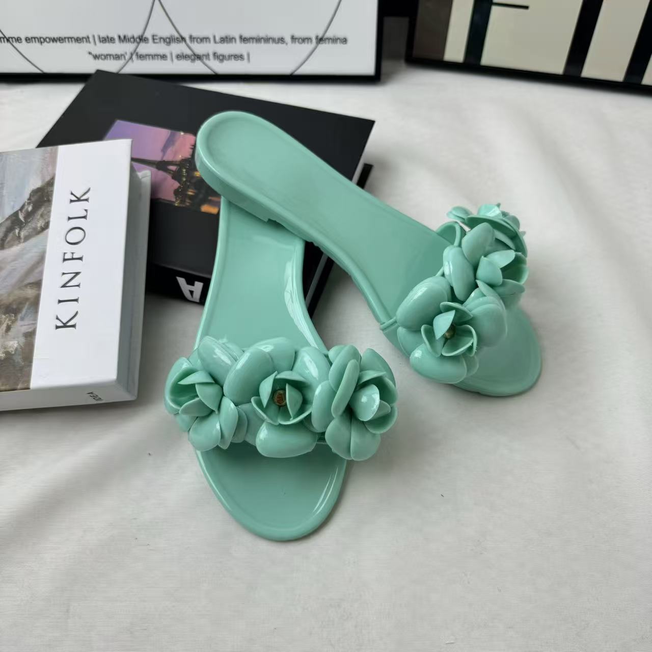 Camellia Flower One-Piece Shoes PinTow