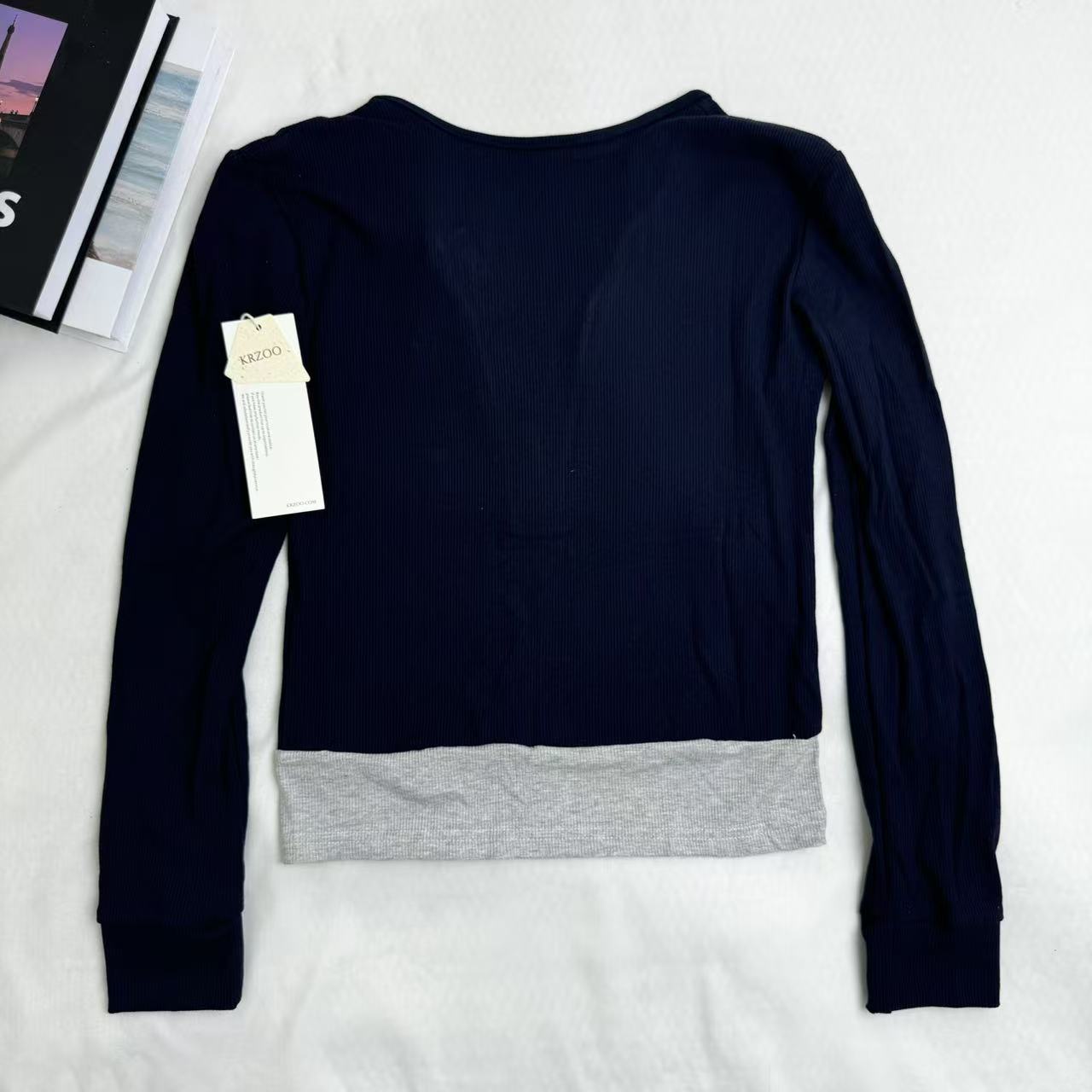 Color-Blocked Faux Two-Piece Long-Sleeved Top PinTow