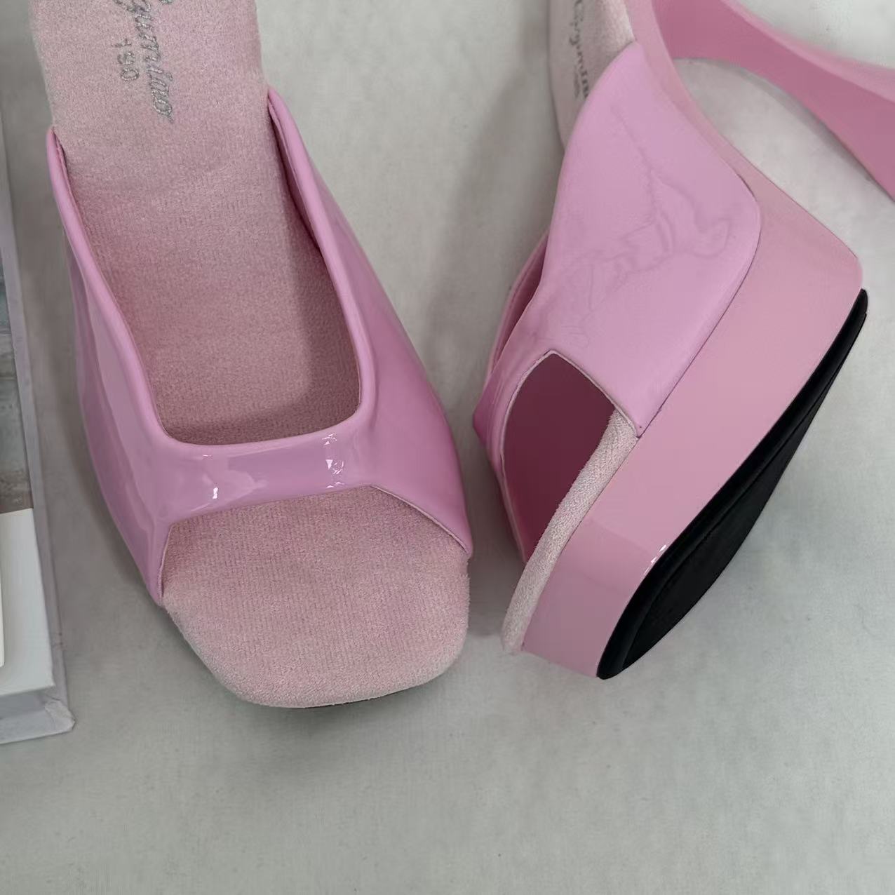 Square-Toe Crystal High Heels With Block Heels PinTow