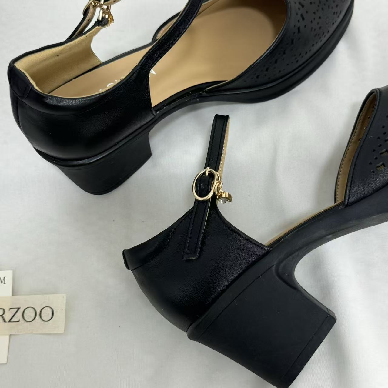 High-Heeled Strappy Andals PinTow