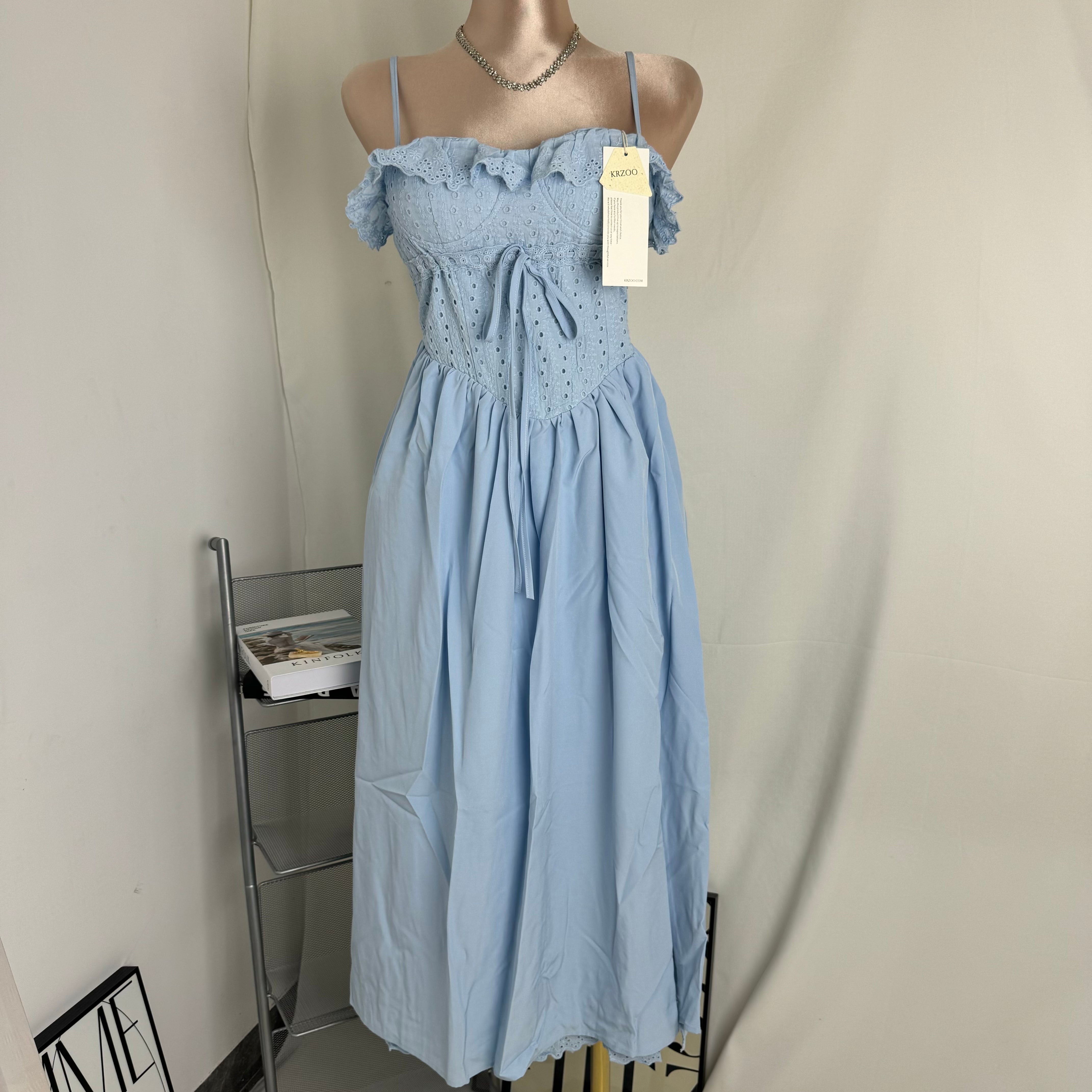 French-Style Belted Slit Dress PinTow