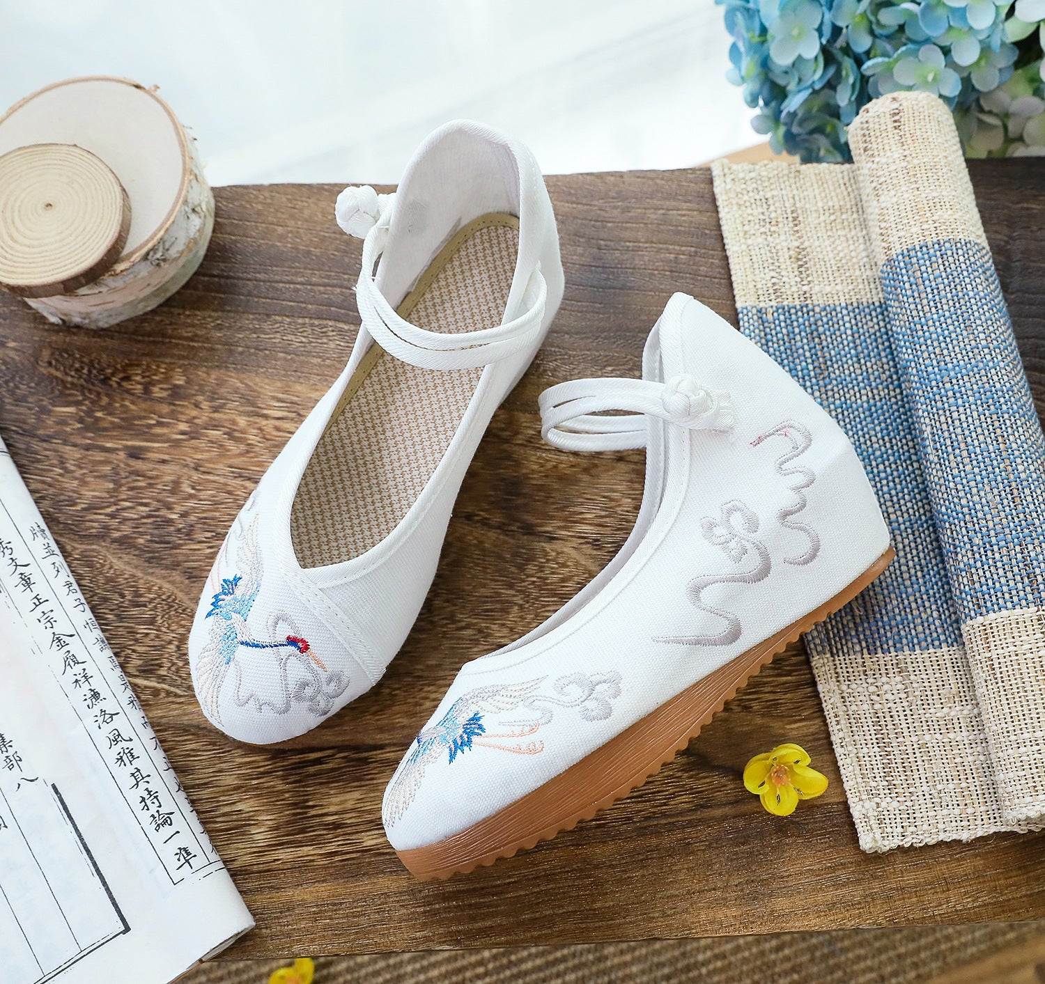 Women's Low Pumps Low-cut Embroidered Cotton One-word Canvas Shoes Newgew