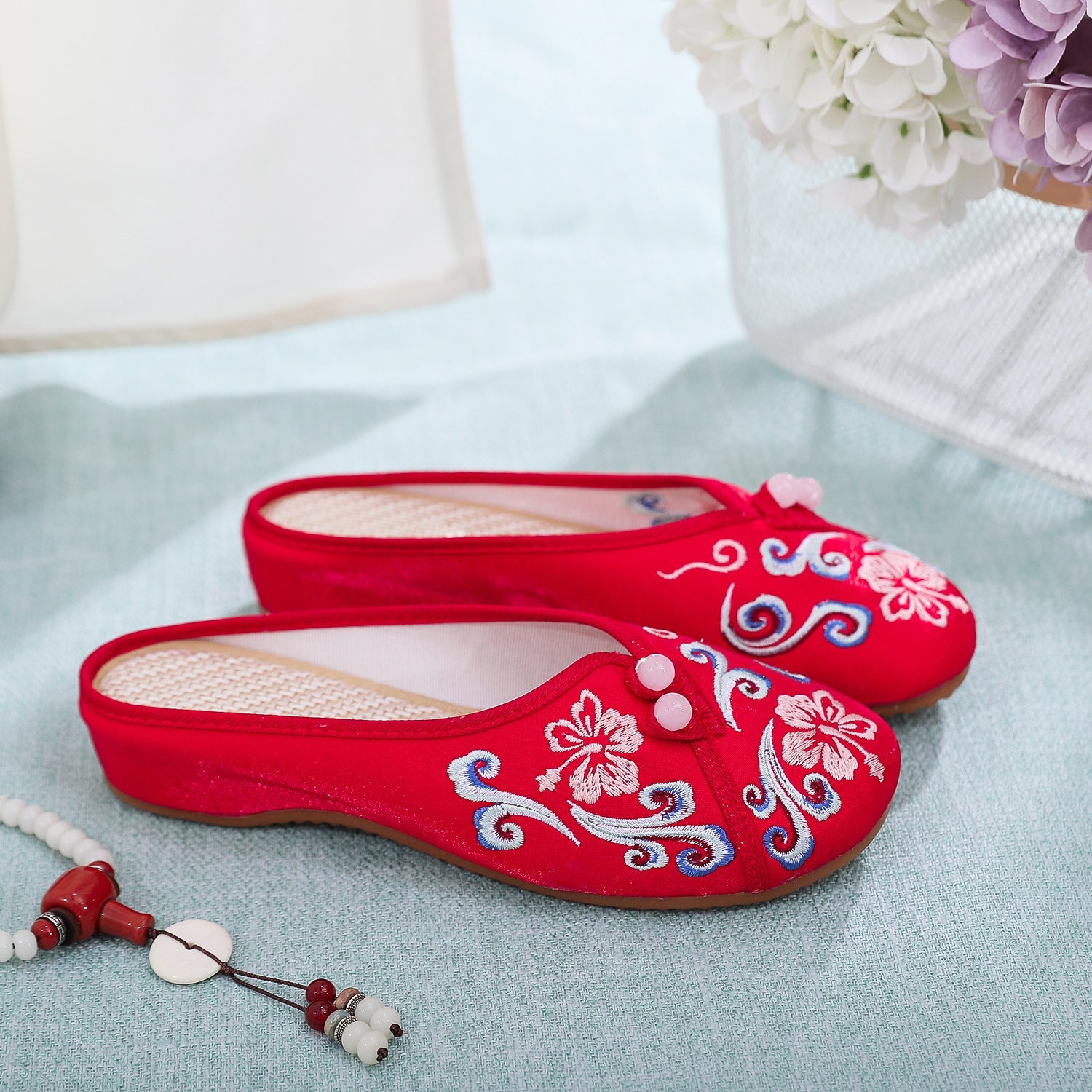 Women's Flat Soft Bottom Retro Button Embroidery Ancient Canvas Shoes Newgew