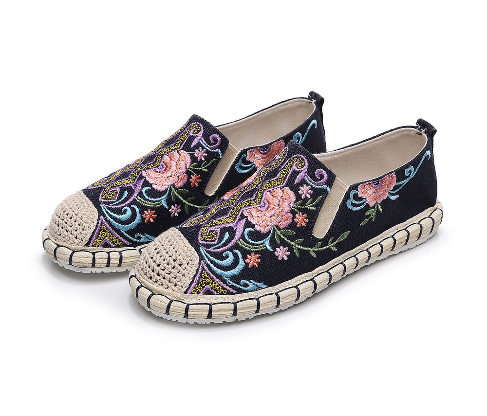 Women's Beijing Cloth Soft Bottom Ethnic Style Embroidery Canvas Shoes Newgew