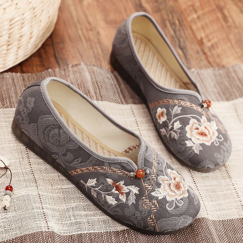 Women's Cloth For The Elderly And Canvas Shoes Newgew