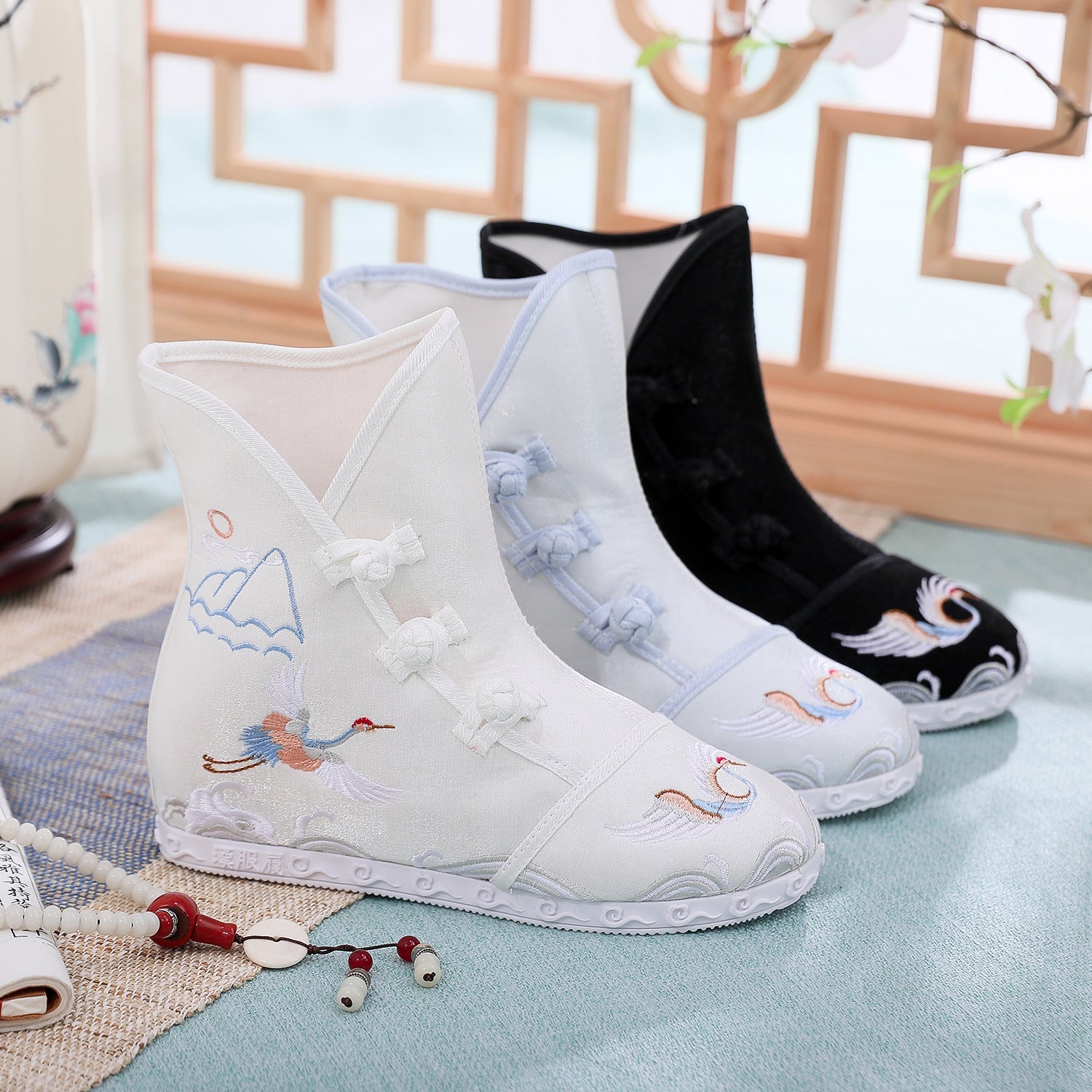 Women's Embroidered Height Increasing Insole Ethnic Style Boots Newgew