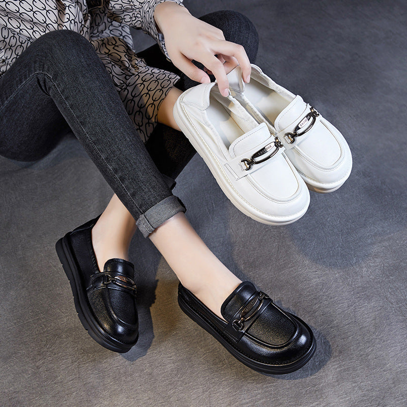 Women Retro Soft Leather Flat Casual Shoes Newgew Shoes