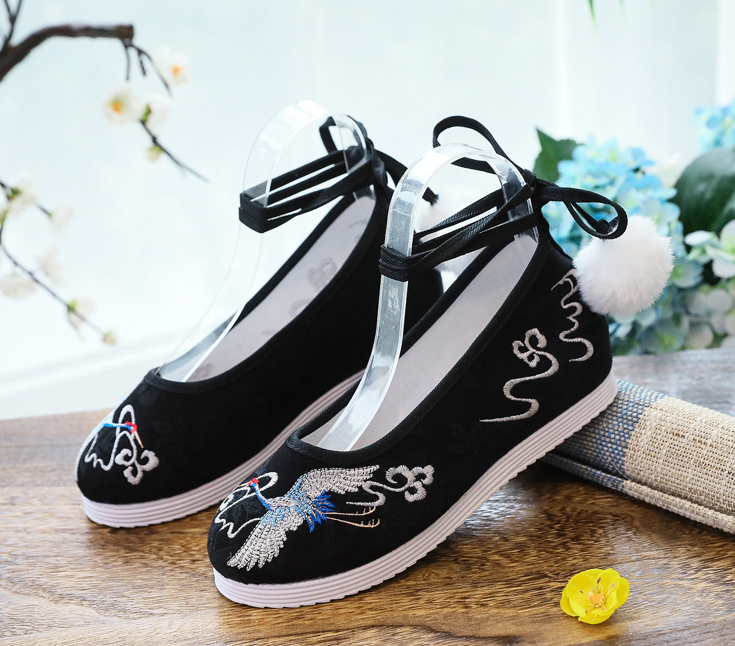 Women's Low Pumps Low-cut Embroidered Cotton One-word Canvas Shoes Newgew