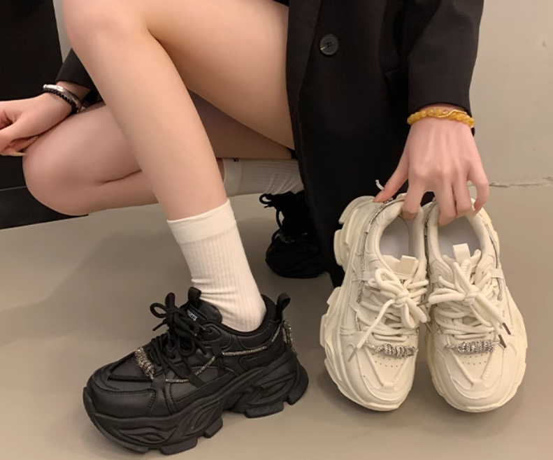 Toomanyshoes Sparkling diamond Double-breasted Sneakers