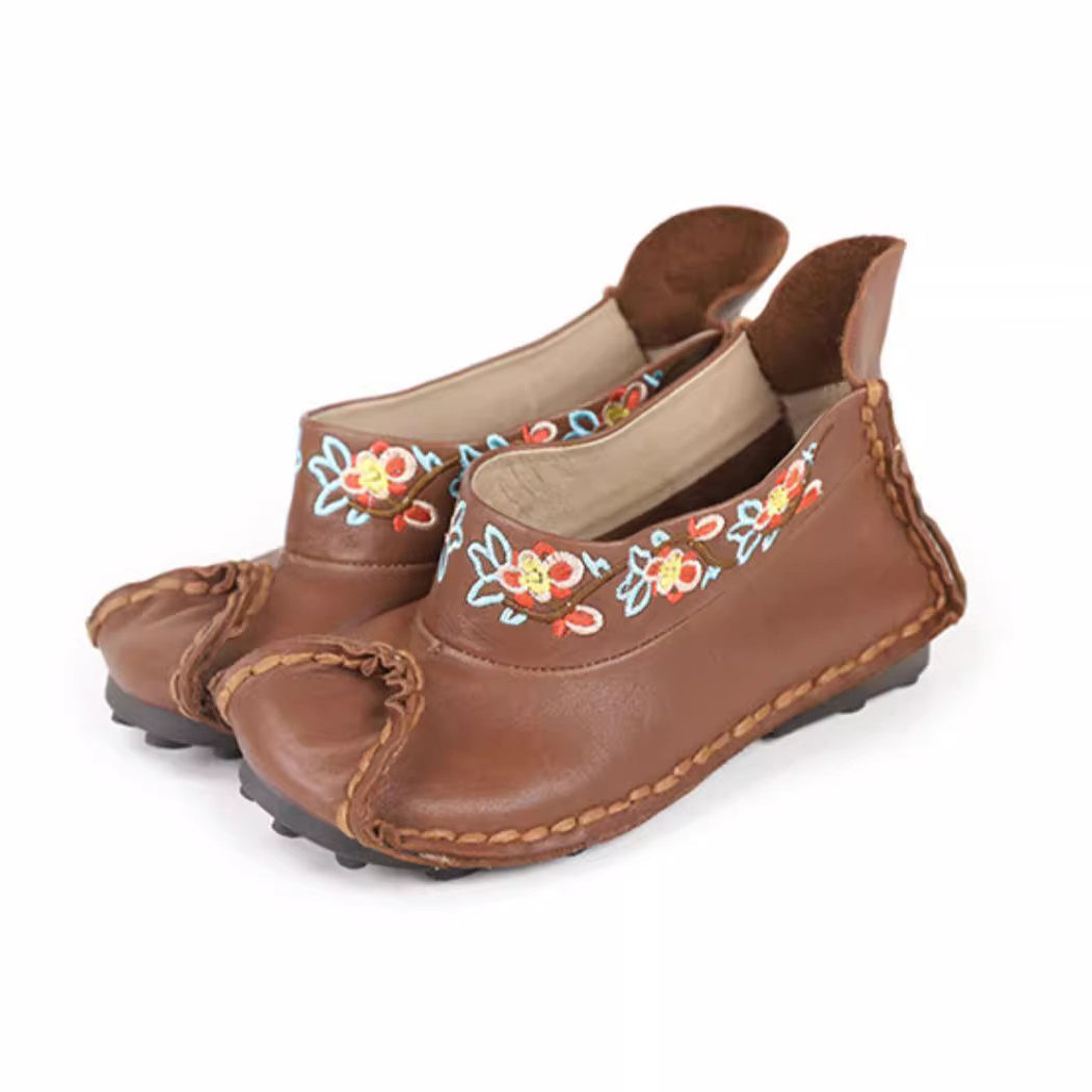 Retro Women Slip-On Embroidered Ethnic Style Genuine Leather Shoes Newgew Shoes
