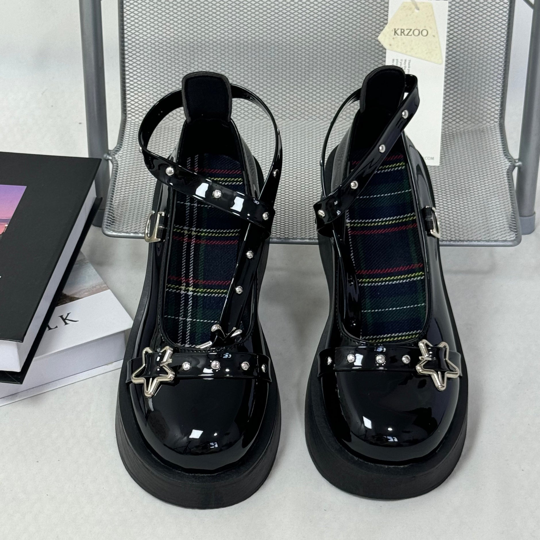 Retro Small Leather Shoes With Thick Soles PinTow