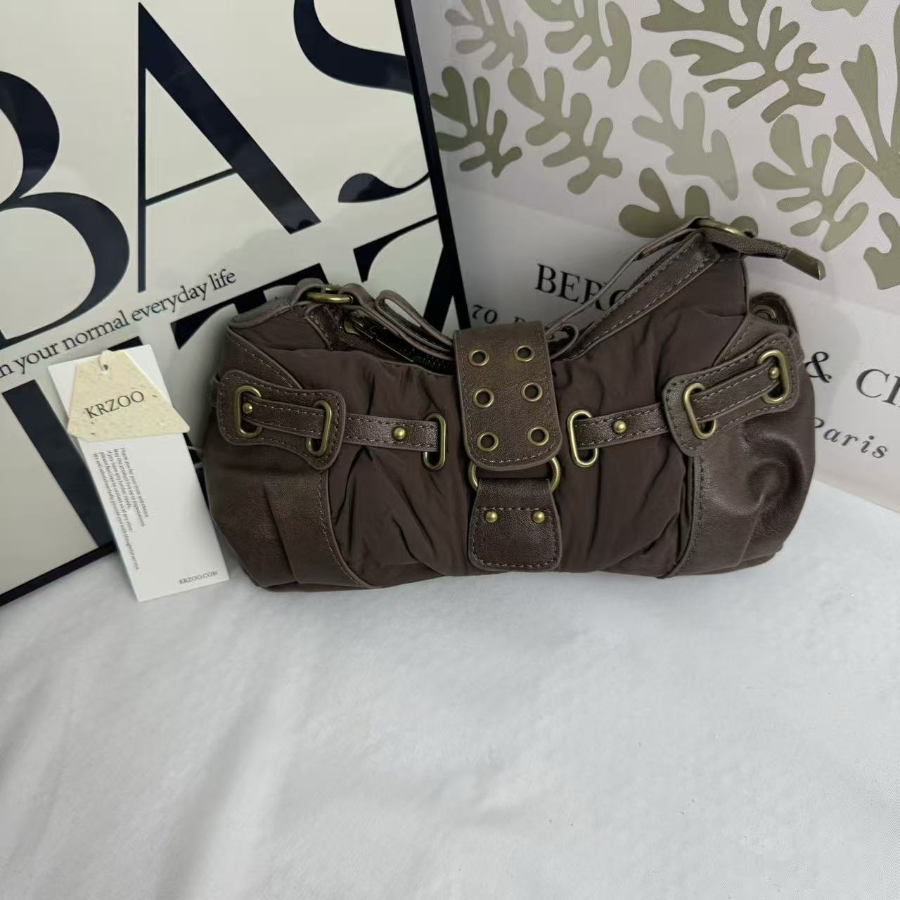 Distressed Vintage-Style Underarm Bag PinTow