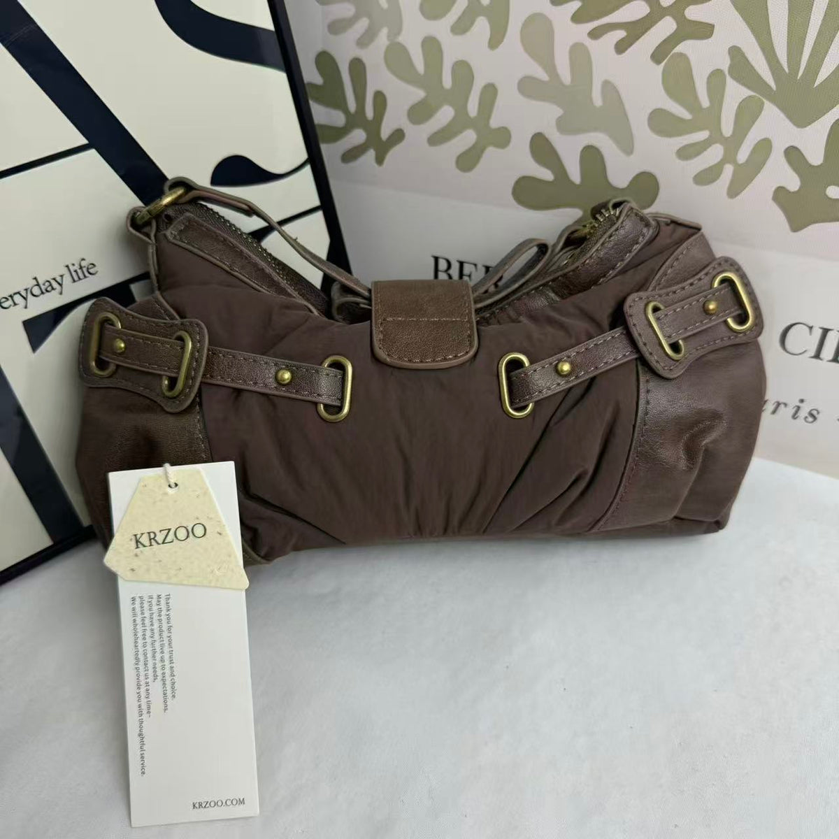 Distressed Vintage-Style Underarm Bag PinTow