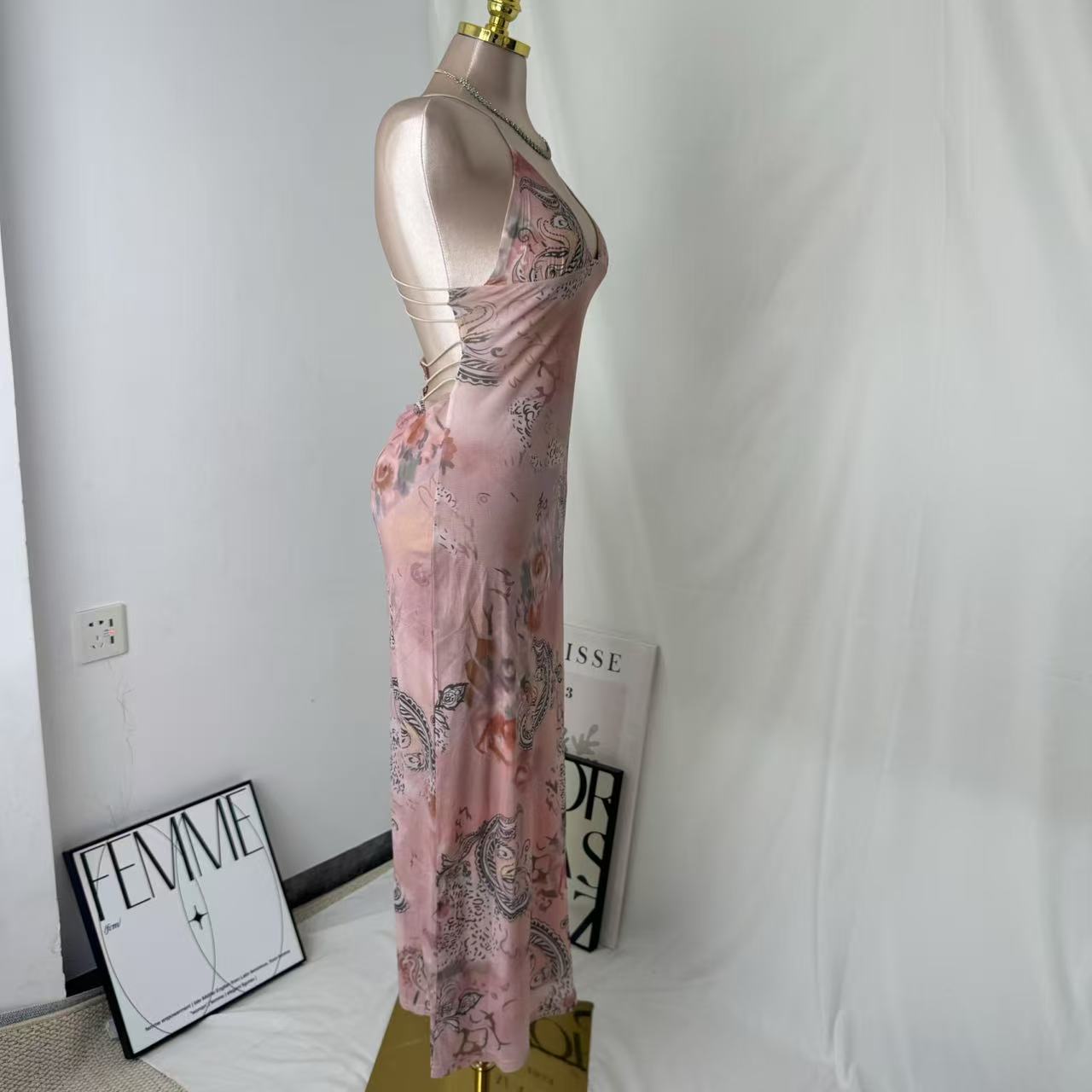Neck-Length Fitted Printed A-Line Dress PinTow