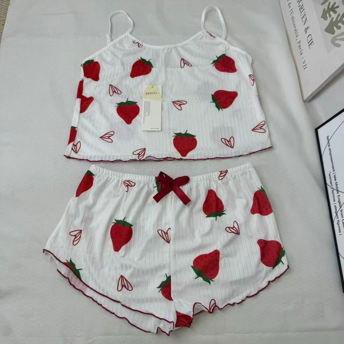 Strawberry Heart Patterned Set PinTow