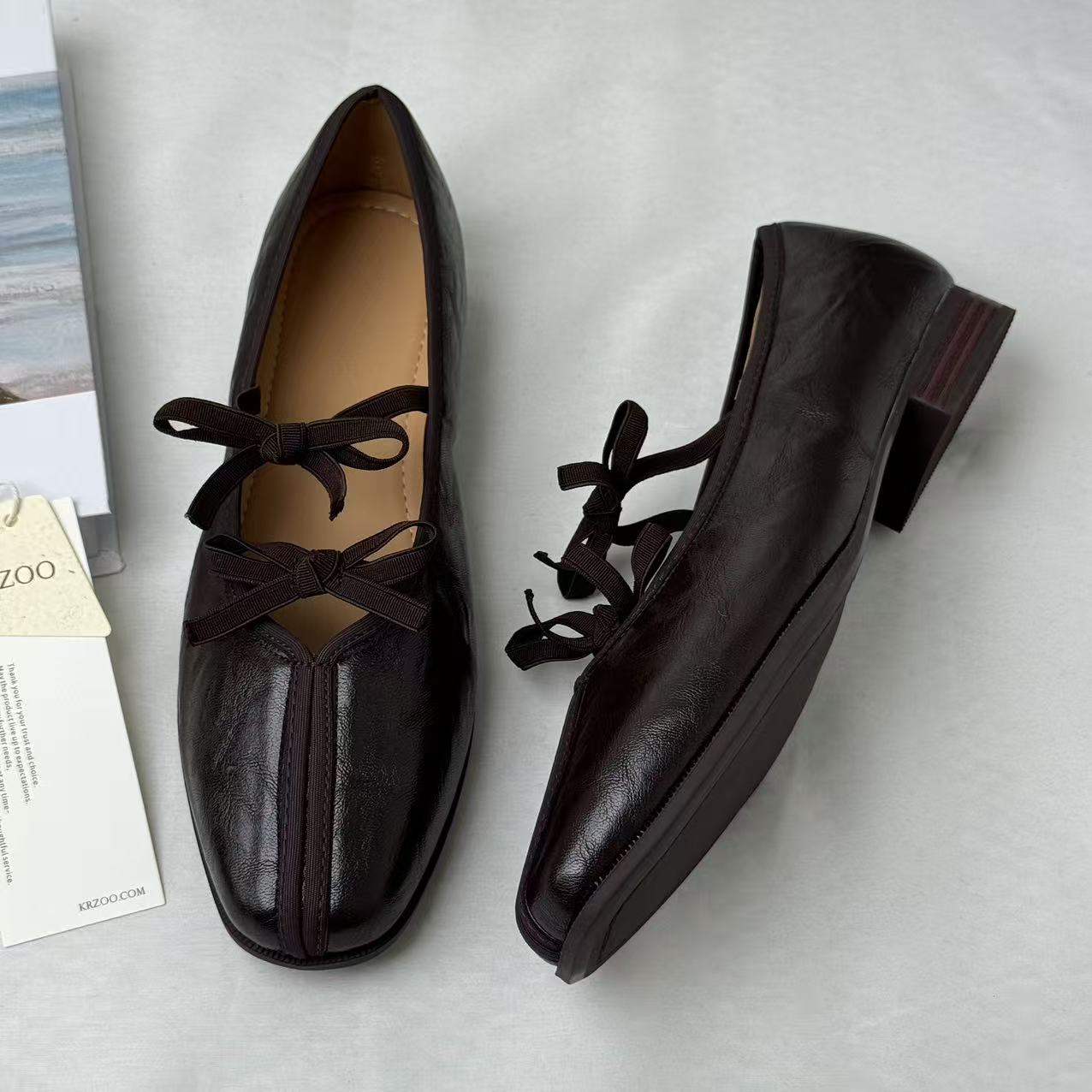 Soft-Leather Square-Toe Retro Bow Mary Janes PinTow