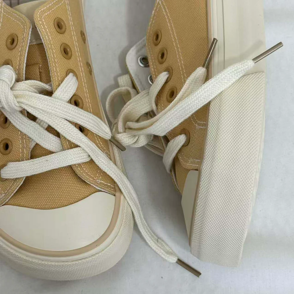 Versatile Round-Toe Platform Sneakers PinTow