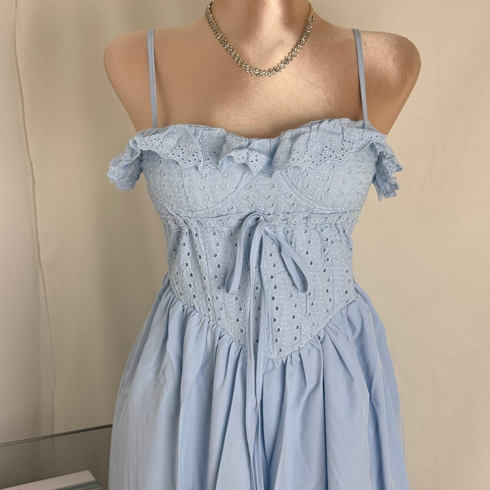 French-Style Belted Slit Dress PinTow