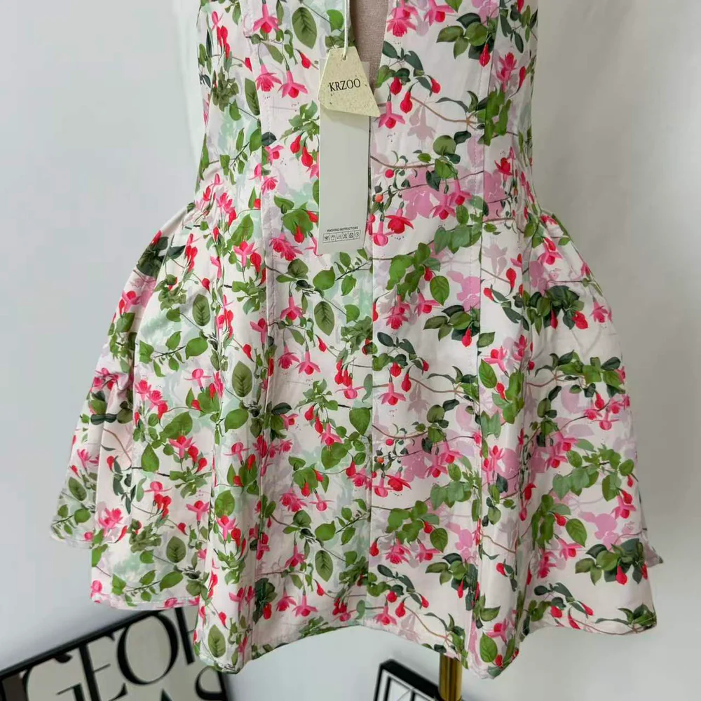 Deep V-Neck Halter Dress With Vintage Print PinTow