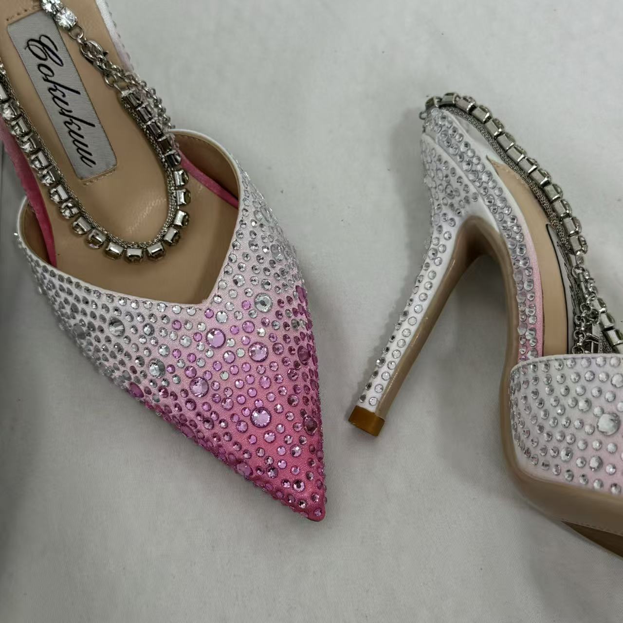 Gradient Pink Closed-Toe Sandals PinTow