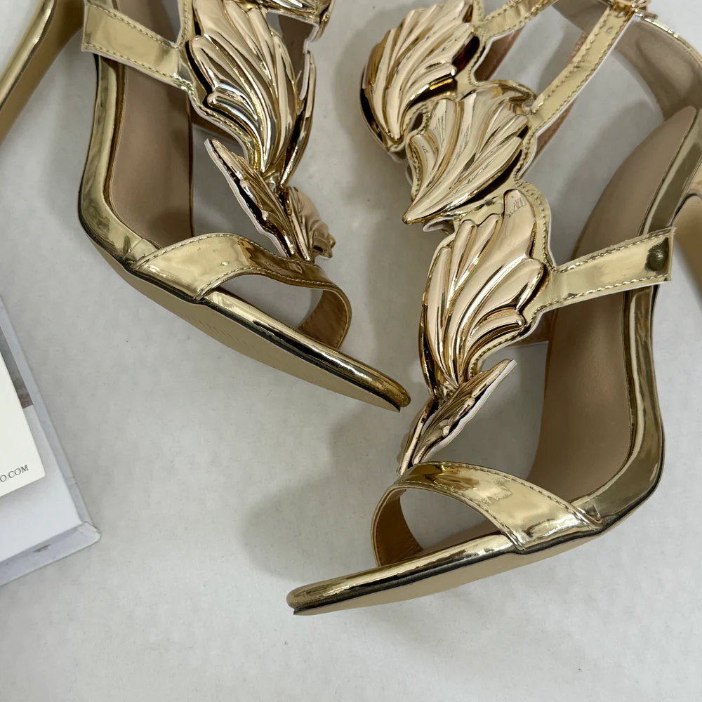 Stiletto Sandals With Metal Wings PinTow