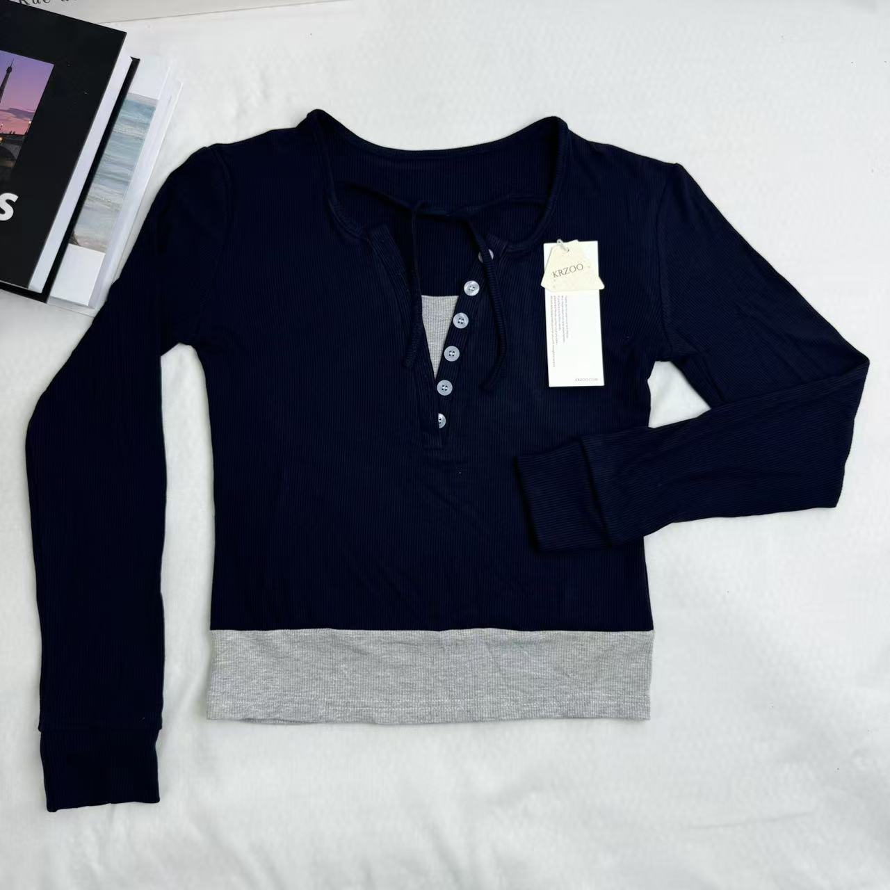 Color-Blocked Faux Two-Piece Long-Sleeved Top PinTow