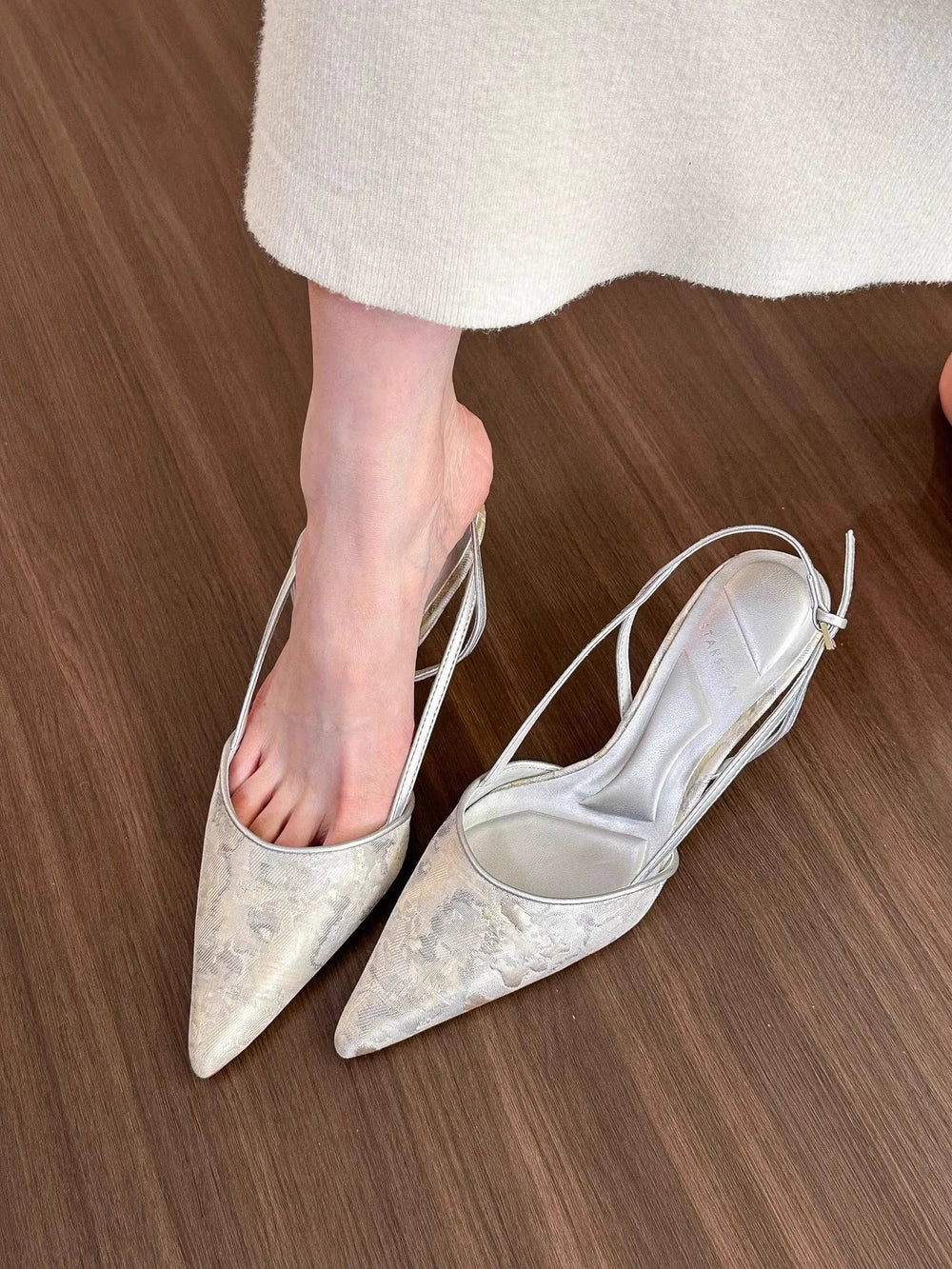 Embroidered Pointed High Heels Newgew