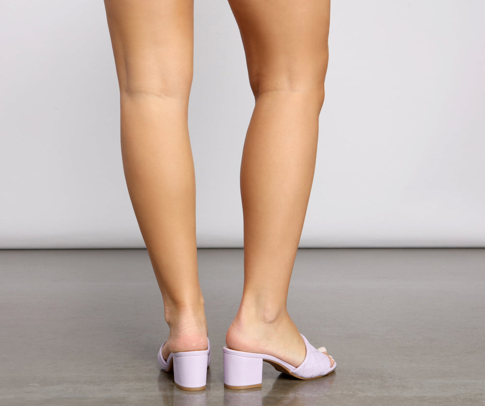 Trendsetting Queen Heeled Mules Newgew