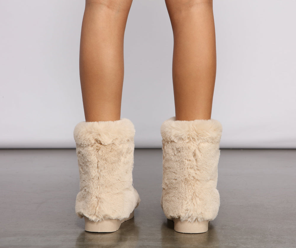 Cozy and Chic Sherpa Booties Newgew