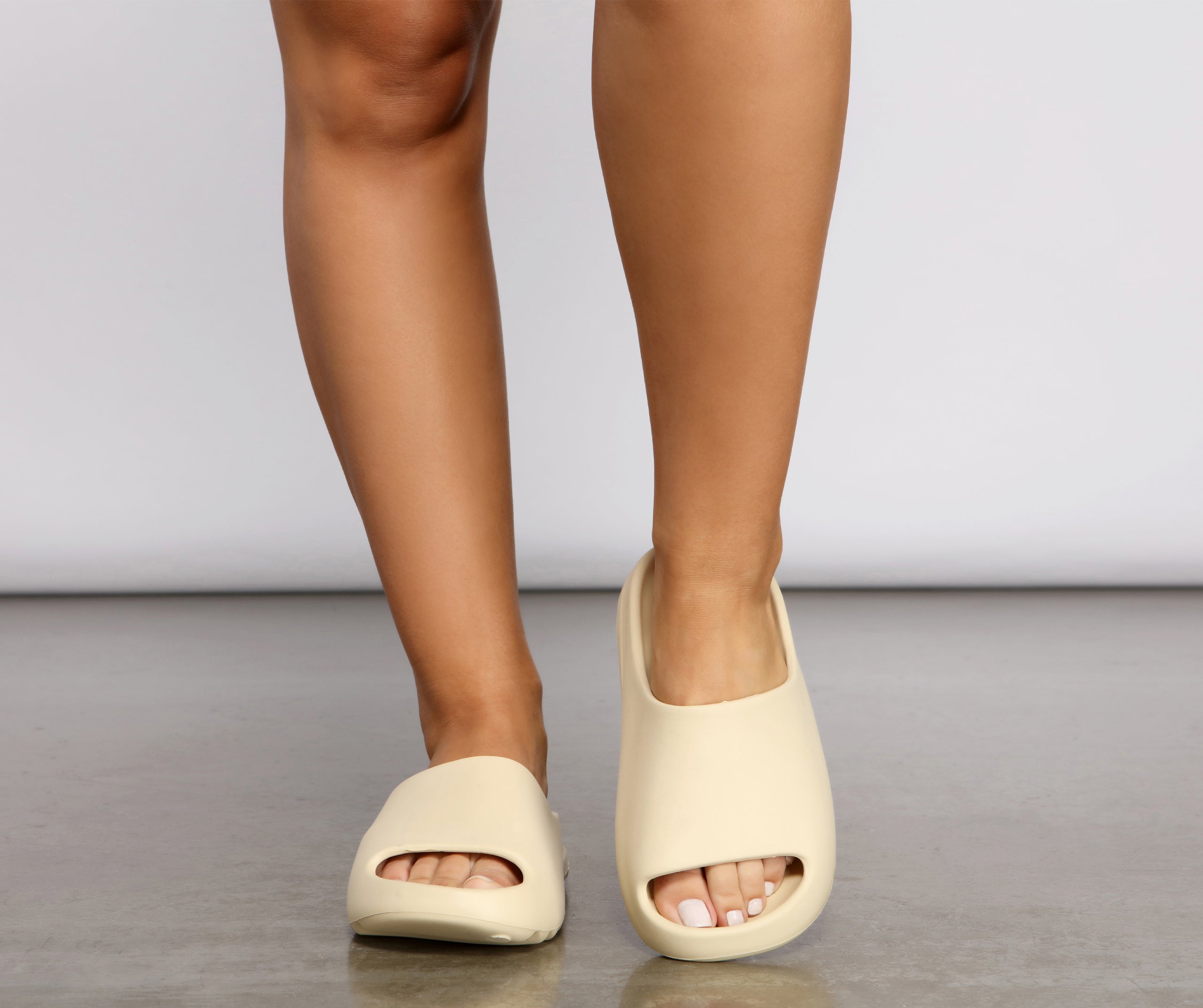 Essential Basic Lug Sole Slides Newgew