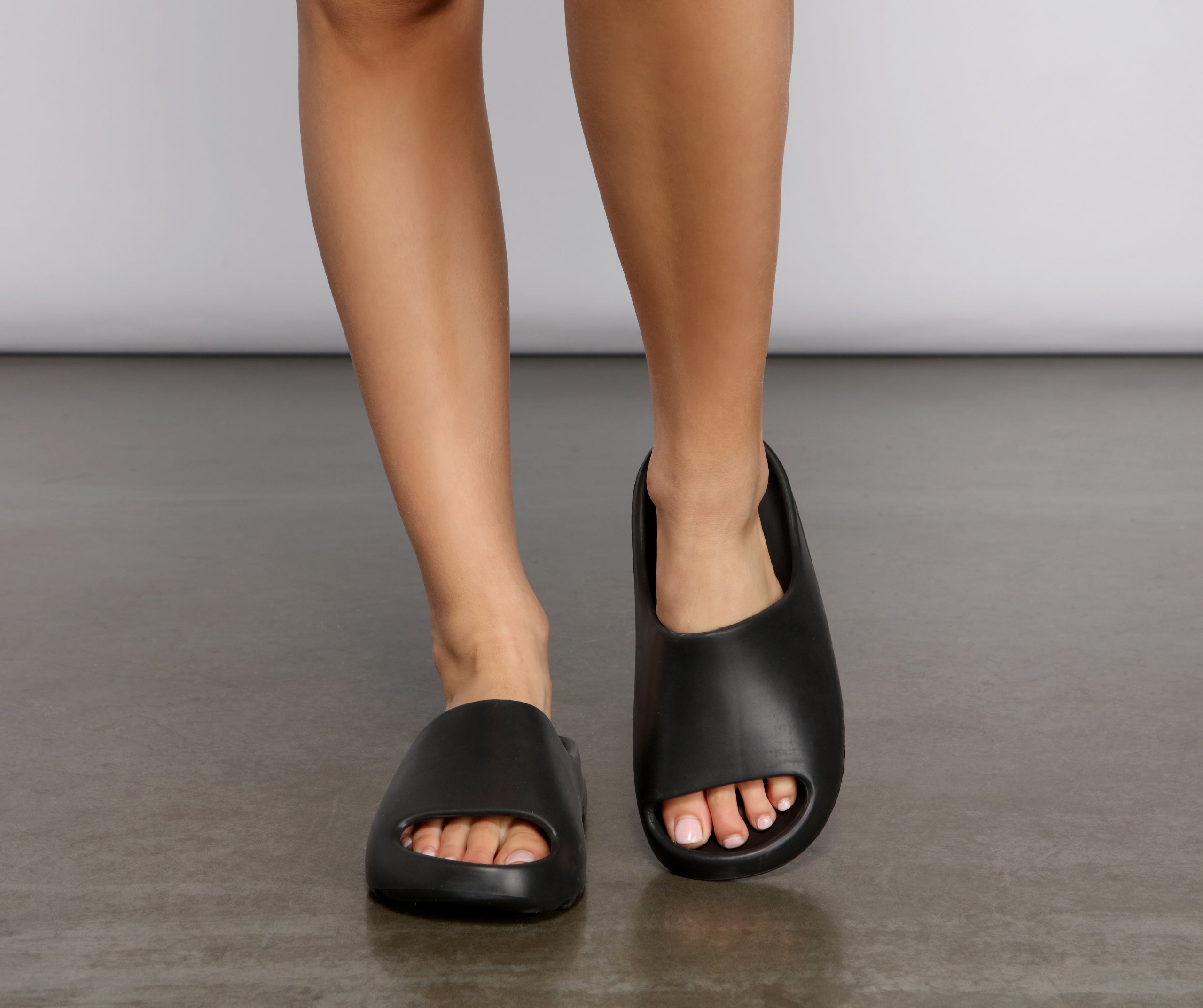 Essential Basic Lug Sole Slides Newgew