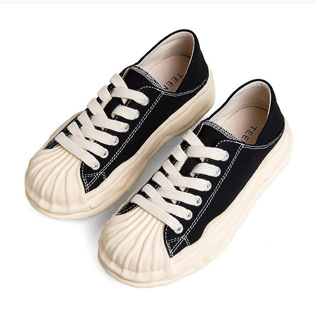 Minimalist Lace-up Front Canvas Shoes Newgew