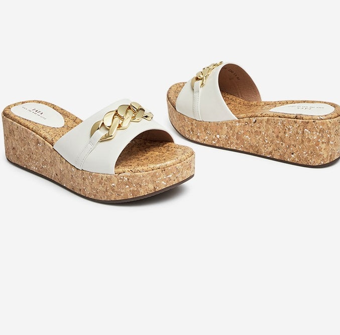 Tata	Chain Decor Wedge  Sandals Newgew